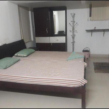 Abru'S Holidays International Travelers Alappuzha Екстериор снимка
