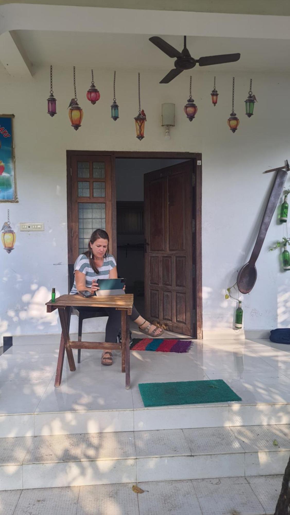 Abru'S Holidays International Travelers Alappuzha Екстериор снимка