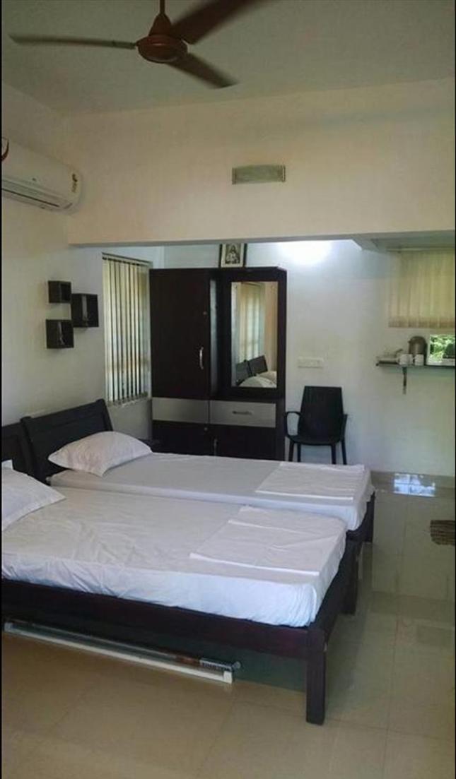 Abru'S Holidays International Travelers Alappuzha Екстериор снимка